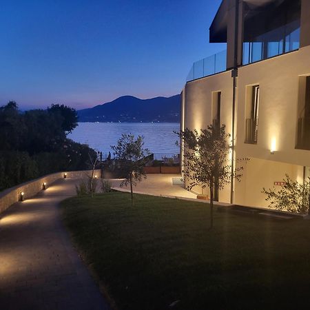 Attilio High Living Suites - Adults Only Torri Del Benaco Exterior foto