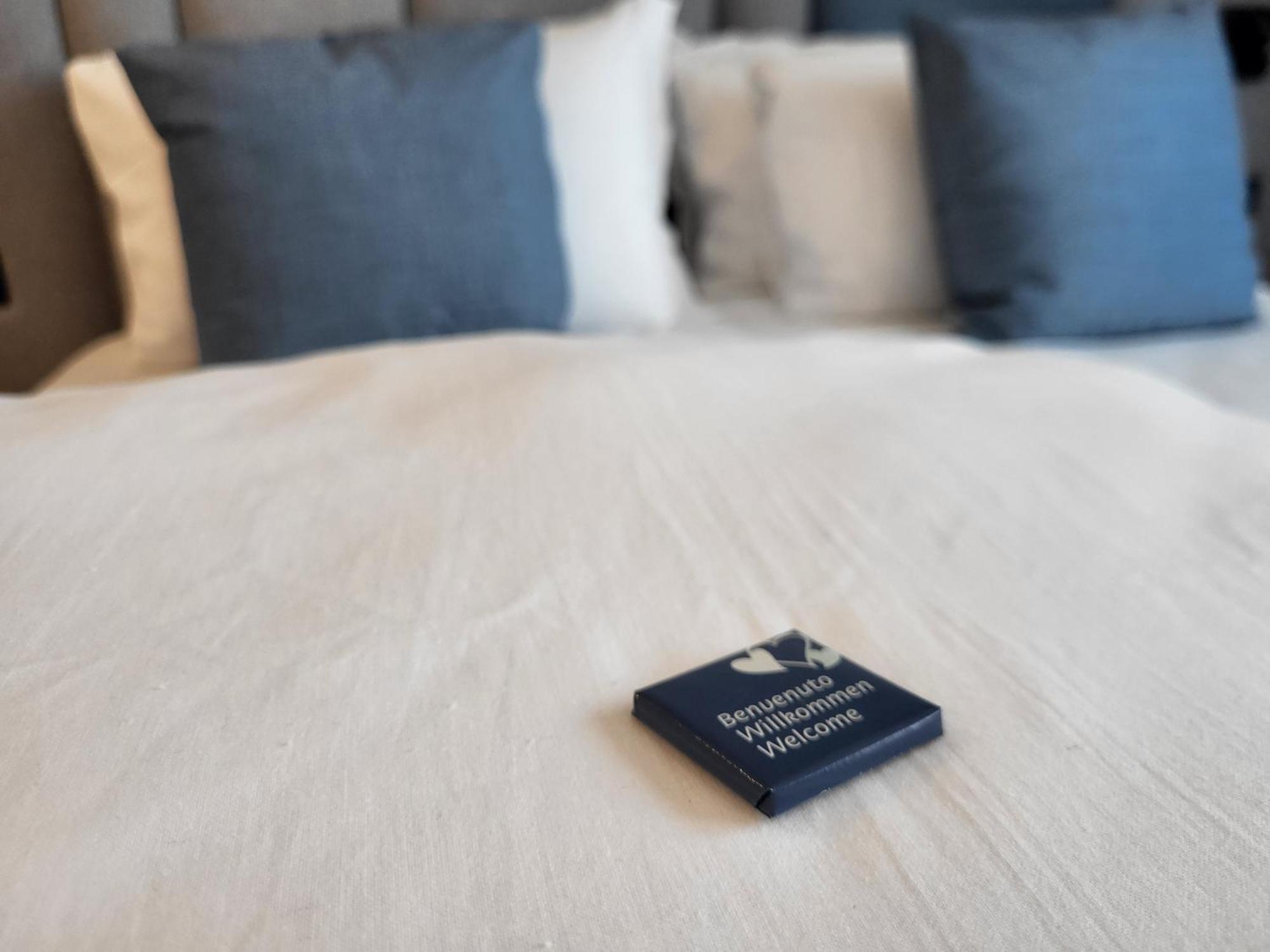 Attilio High Living Suites - Adults Only Torri Del Benaco Zimmer foto